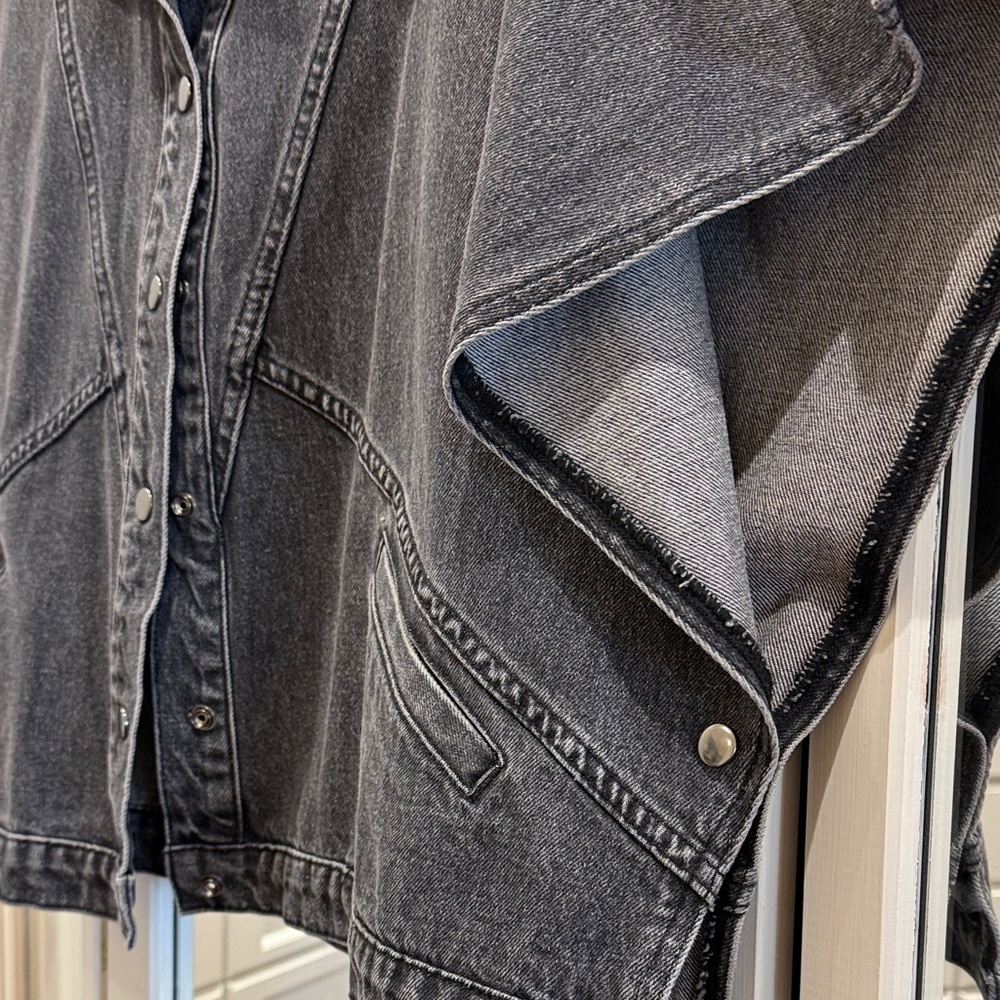 Article Boxy Black Washed Denim Jacket - Picture 5 of 5